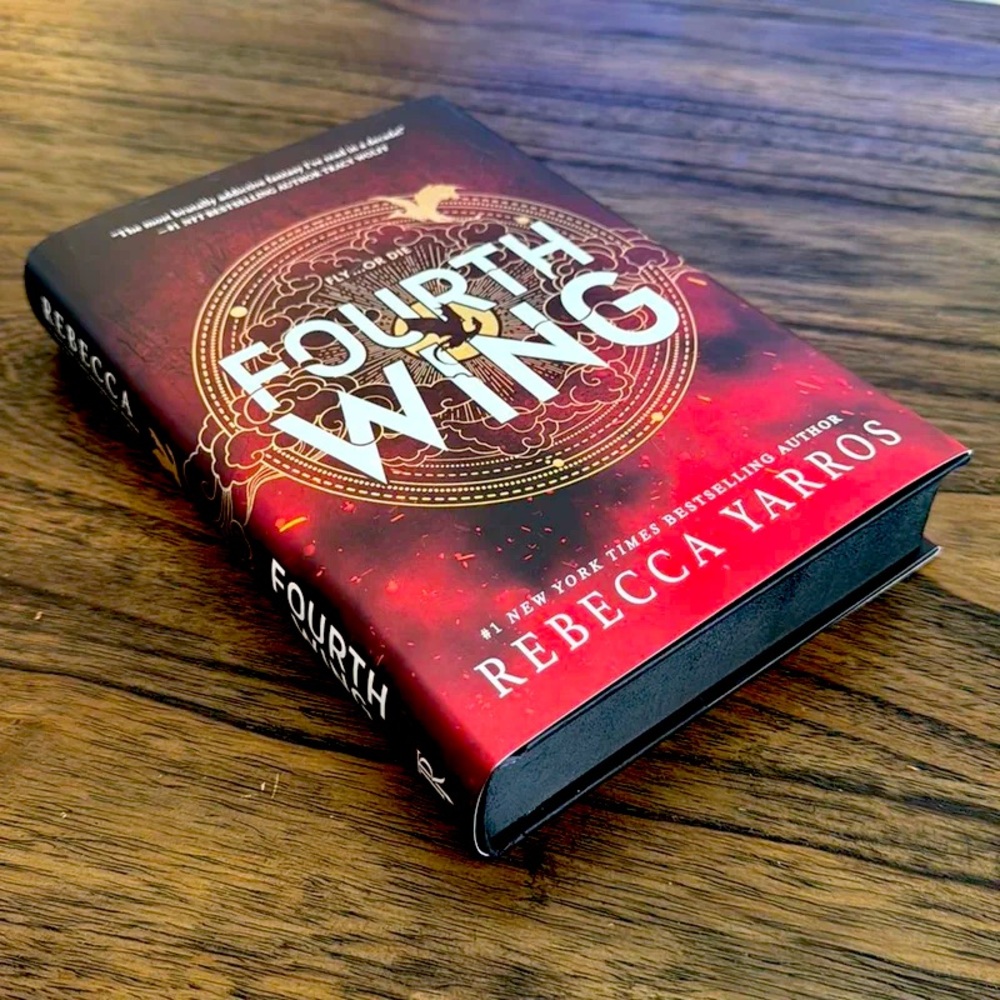 Fourth Wing Limited Holiday Edition